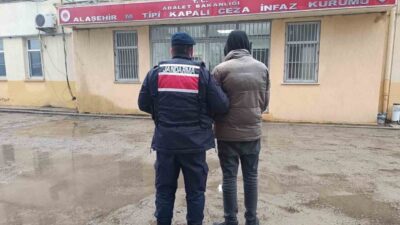 Manisa’nın Alaşehir ilçesinde, jandarma ekipleri tarafından düzenlenen operasyonda bin 453