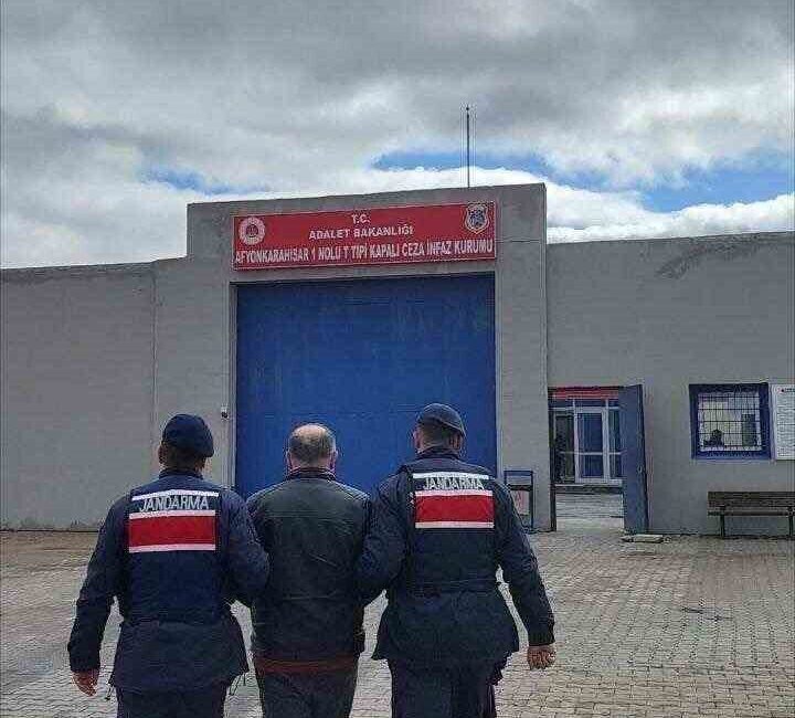 Afyonkarahisar’da son bir hafta içinde aranmakta olan 57 kişi yakalanmıştır