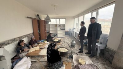 Çiçekdağı Kaymakamı Durdu Yavuz Öğüt, Çiçekdağı Belediyesi Kadın Girişimi Üretim