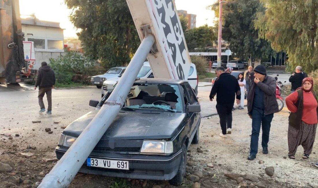 Mersin’in Erdemli ilçesinde meydana gelen trafik kazasında, kamyon bir otomobile