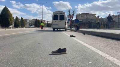 Karaman’da 57 yaşındaki Hasan Yılmaz, yolun karşısına geçmek isterken minibüsün