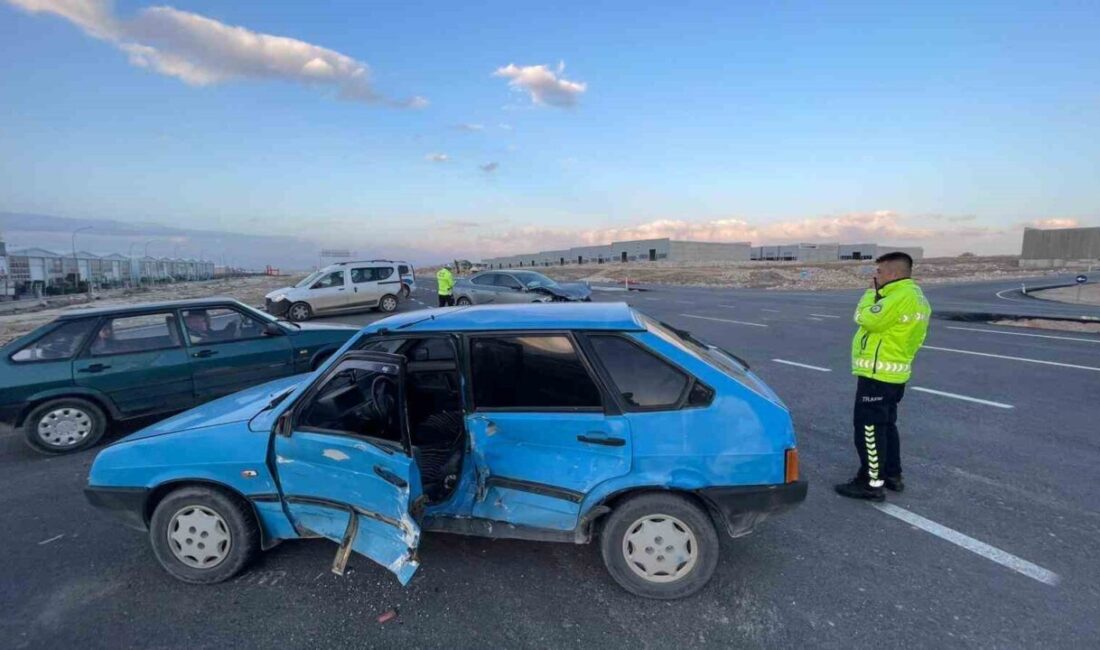 Karaman’da meydana gelen trafik kazasında iki kişi yaralandı. Kaza, Urgan
