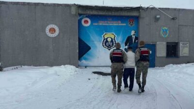 Kars’ta, çeşitli suçlardan mahkumiyet alan 2 kişi jandarma ekipleri tarafından