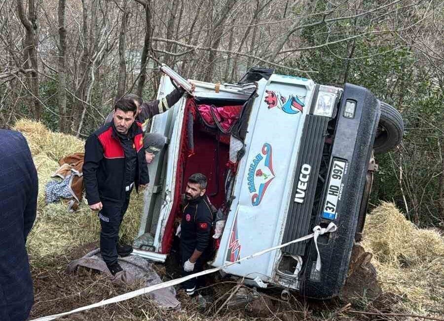Kastamonu’nun Cide ilçesinde, Gökçeören köyünde meydana gelen trafik kazasında, kontrolü