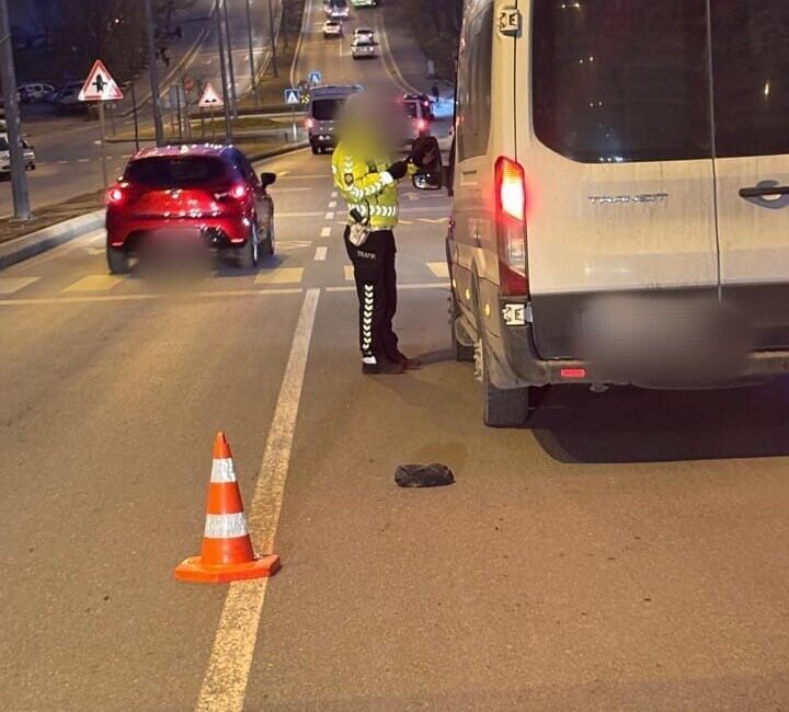 Kayseri’de polis ekipleri, öğrencilerin trafikte güvenliğini sağlamak amacıyla gerçekleştirilen çalışmalar