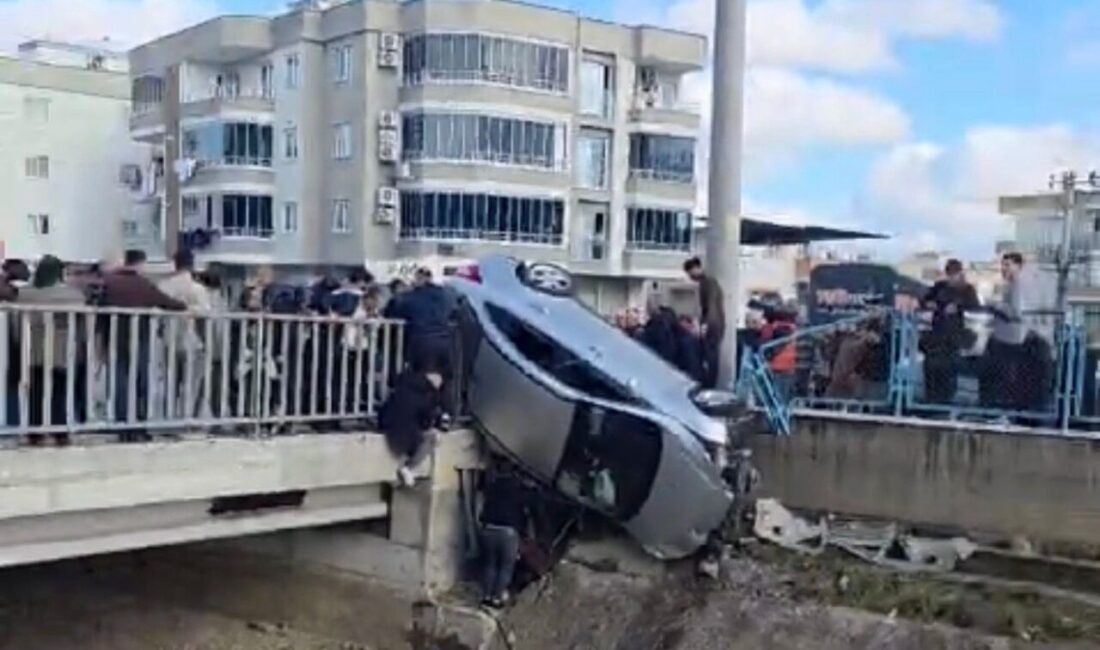 Mersin’in Tarsus ilçesinde, iki aracın bir köprü üzerinde çarpışması sonucu