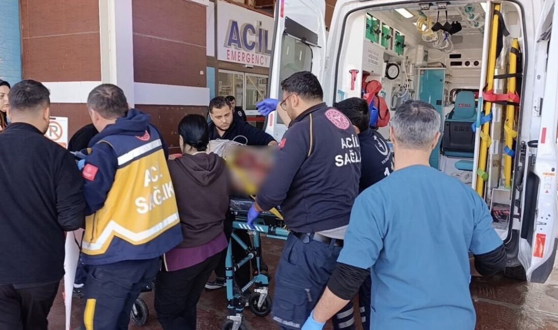 Adıyaman’da meydana gelen bir trafik kazasında, aracın tekerleğinin kopması sonucu