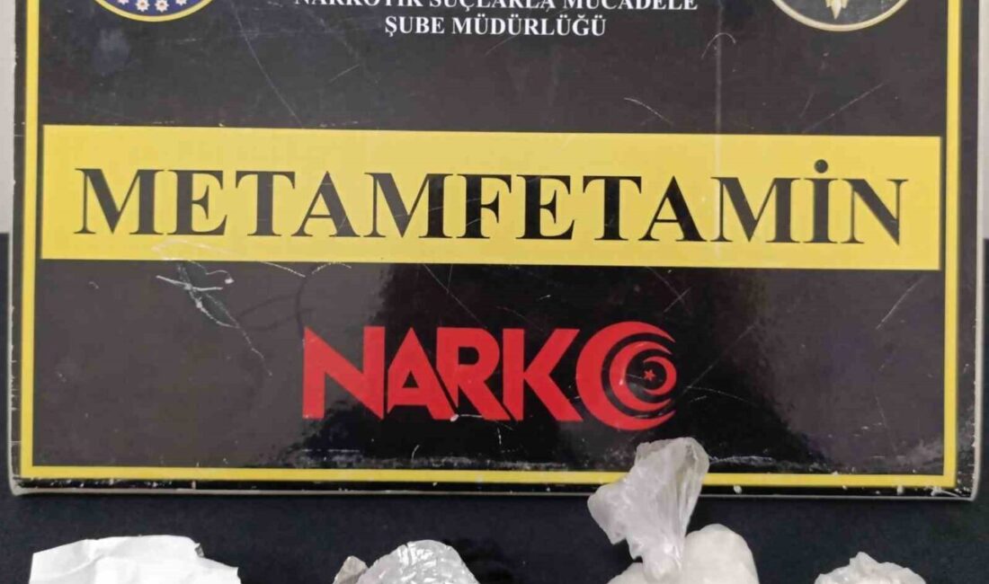 Kırşehir’de polis ekipleri tarafından durdurulan bir araçta yapılan aramada 45,56