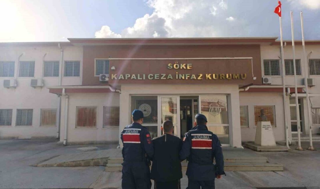 Kuşadası ilçesinde uyuşturucu suçundan aranmakta olan ve 8 yıl 9