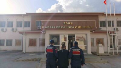 Kuşadası ilçesinde uyuşturucu suçundan aranmakta olan ve 8 yıl 9