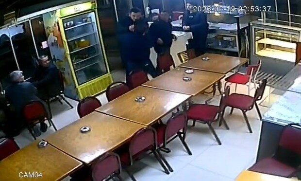 Kütahya’da bir çayhanede meydana gelen bıçaklı saldırı sonucunda bir kişi