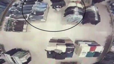 Hatay’da bir alışveriş merkezinde meydana gelen olayda, bir mağazanın deneme