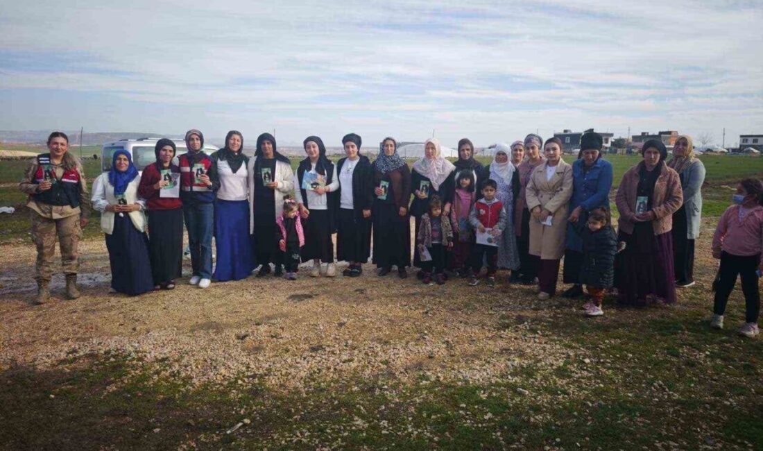 Mardin’de jandarma ekipleri, uyuşturucuyla mücadele çalışmaları kapsamında annelere yönelik bir