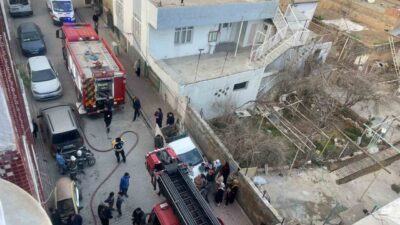 Mardin’in Kızıltepe ilçesinde bulunan bir apartman dairesinde meydana gelen yangın,