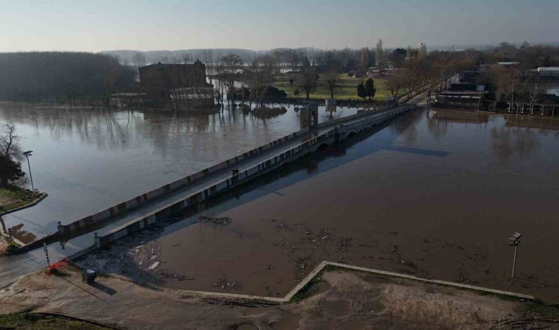 Edirne’de yağmurların etkisi ve Bulgaristan’daki barajlardan gelen suyun akışıyla nehirlerde