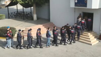 Mersin’in Tarsus ilçesinde, zehir tacirleriyle mücadele kapsamında sabah erken saatlerde