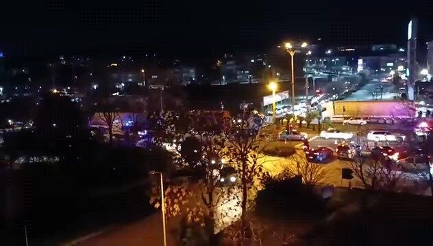 Manisa’nın Turgutlu ilçesinde meydana gelen trafik kazasında, otomobil ile motosiklet