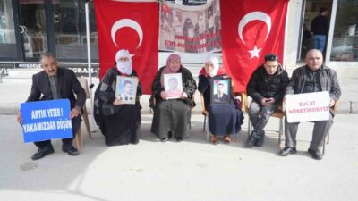 Muş’ta, çocuklarının terör örgütü PKK tarafından dağa götürüldüğünü iddia eden