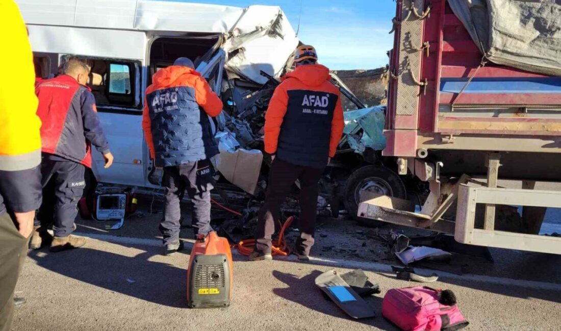 Kayseri’nin Pınarbaşı ilçesinde meydana gelen feci kaza sonucunda öğrenci servisi