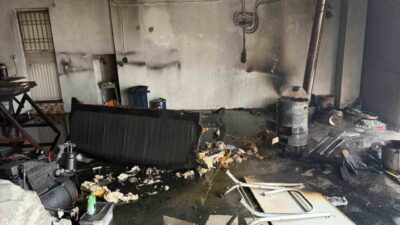 Bahçe ilçesindeki bir demirci atölyesinde çıkan yangın, itfaiye ekiplerinin müdahalesi