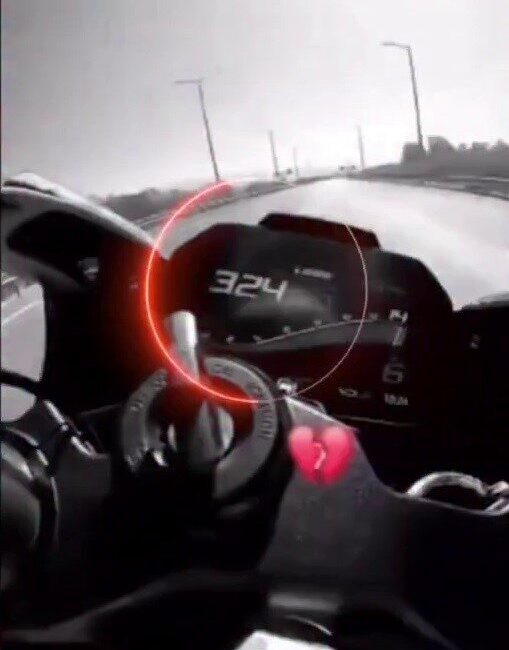 Hatay’da, otobanda ölüm riskini göze alarak 324 km/s hıza çıkan