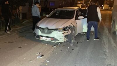 Bursa’nın İnegöl ilçesinde meydana gelen bir trafik kazası sonucunda, otomobil
