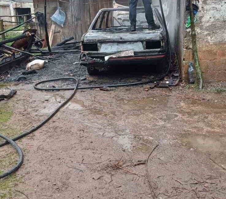 Sakarya’nın Kaynarca ilçesinde meydana gelen olayda, Arifağa Mahallesi’nde park halinde