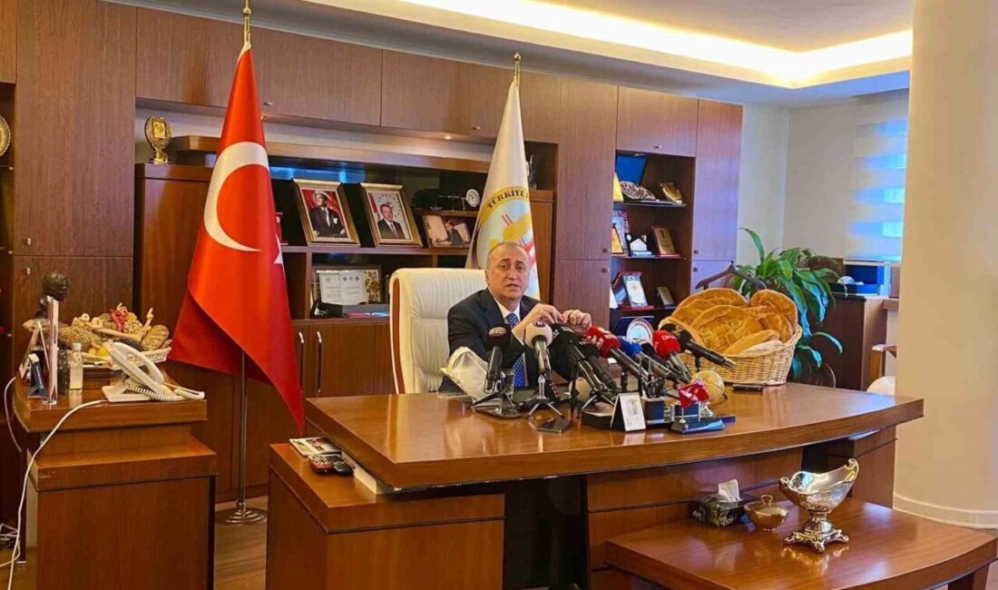 Türkiye Fırıncılar Federasyonu raporuna göre, Ramazan pidesinin 250 gramı, özellikle