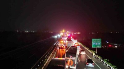Sakarya’daki Anadolu Otoyolu geçişinde meydana gelen zincirleme trafik kazasında 16