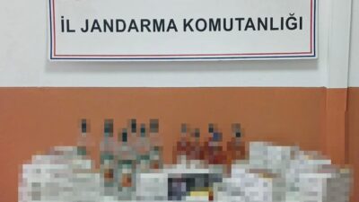 Şavşat’ta jandarma ekipleri tarafından gerçekleştirilen kontrolde bir araçta kaçak sigara