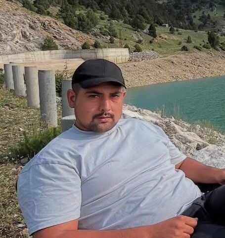 Antalya’nın Serik ilçesinde 26 yaşındaki bir genç, serada çalışırken aniden