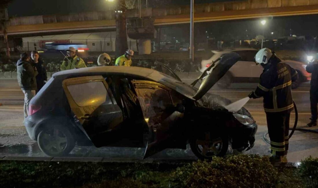 Samsun’un İlkadım ilçesinde seyir halindeyken motor kısmından dumanlar yükselen bir