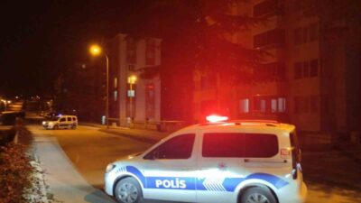 Eskişehir’in Sivrihisar ilçesinde İsmet Atilla Caddesi’nde terkedilmiş bir valiz bomba