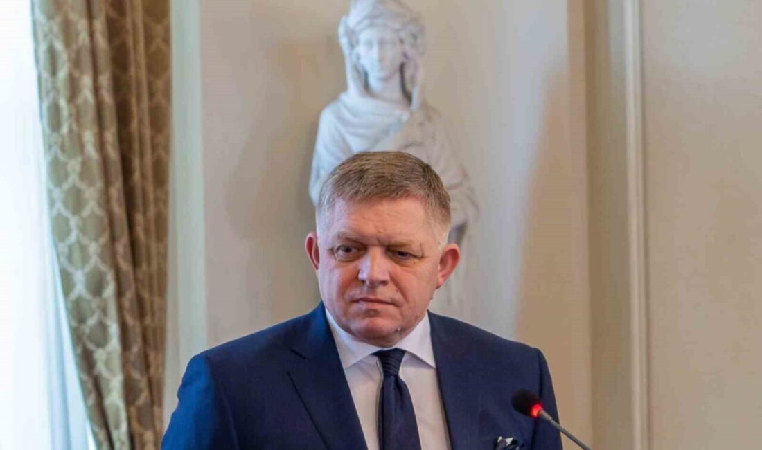 Slovakya’nın Başbakanı Robert Fico, Ukrayna Devlet Başkanı Vladimir Zelenskiy’e, Slovakya’ya