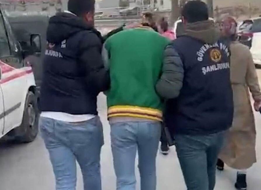 Şanlıurfa’da, devletin sembollerini aşağılayan ve Atatürk’e karşı suç işleyen paylaşımlarda