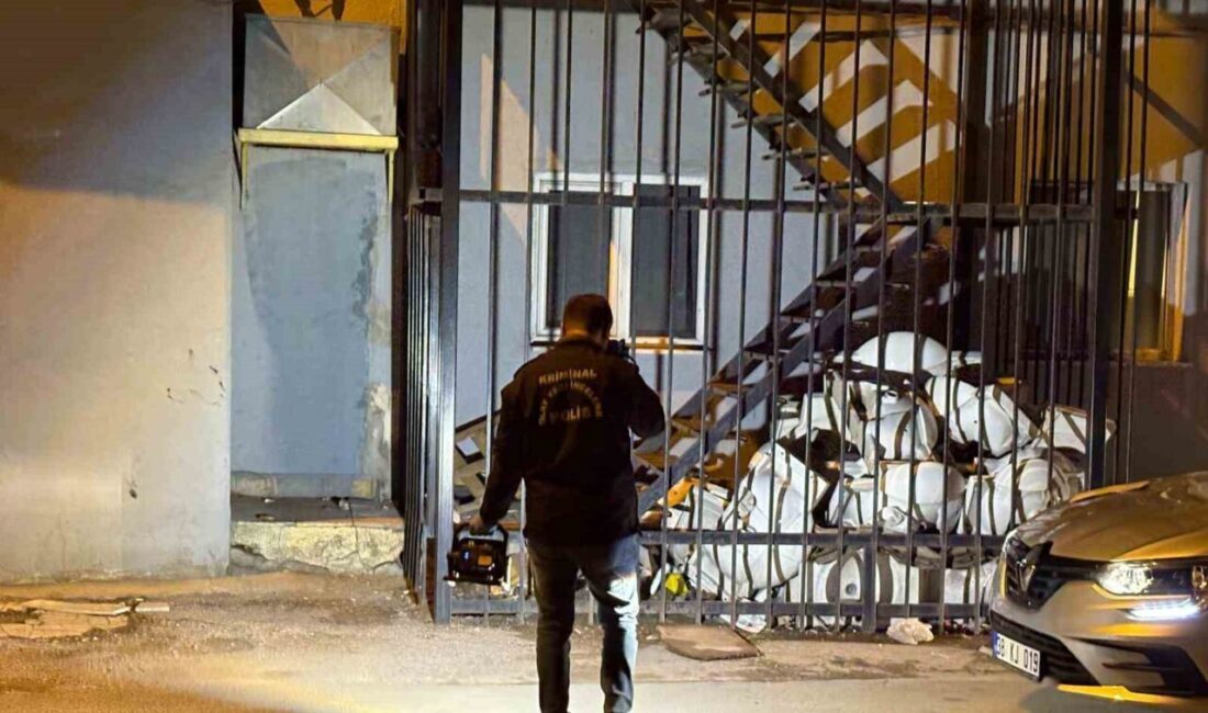 Kocasinan ilçesinde yaşanan olayda, bir kişi iddiaya göre tabancayla uğraşırken