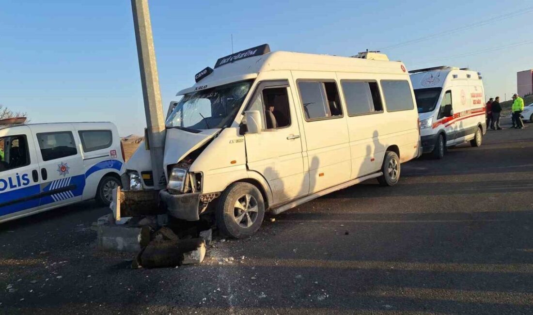 Birecik ilçesinde bir trafik kazası meydana geldi ve olayda 15