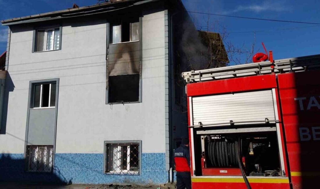 Tavşanlı ilçesindeki bir binada çıkan yangın, büyük maddi hasara neden
