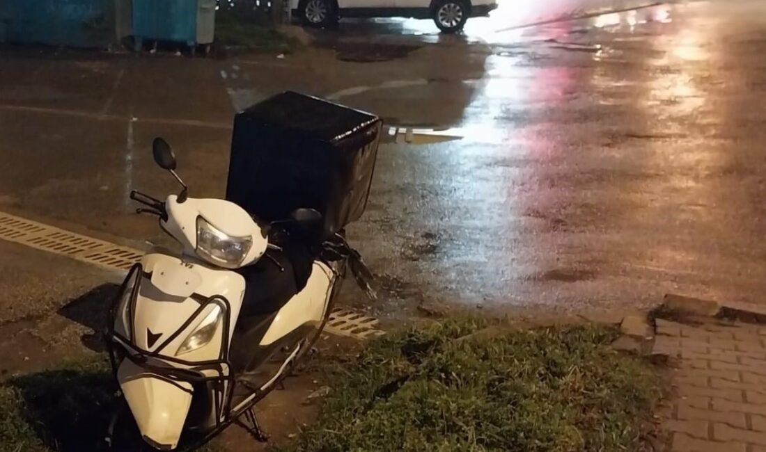 Kütahya’nın Tavşanlı ilçesinde meydana gelen bir trafik kazasında motokuryenin kontrolünden