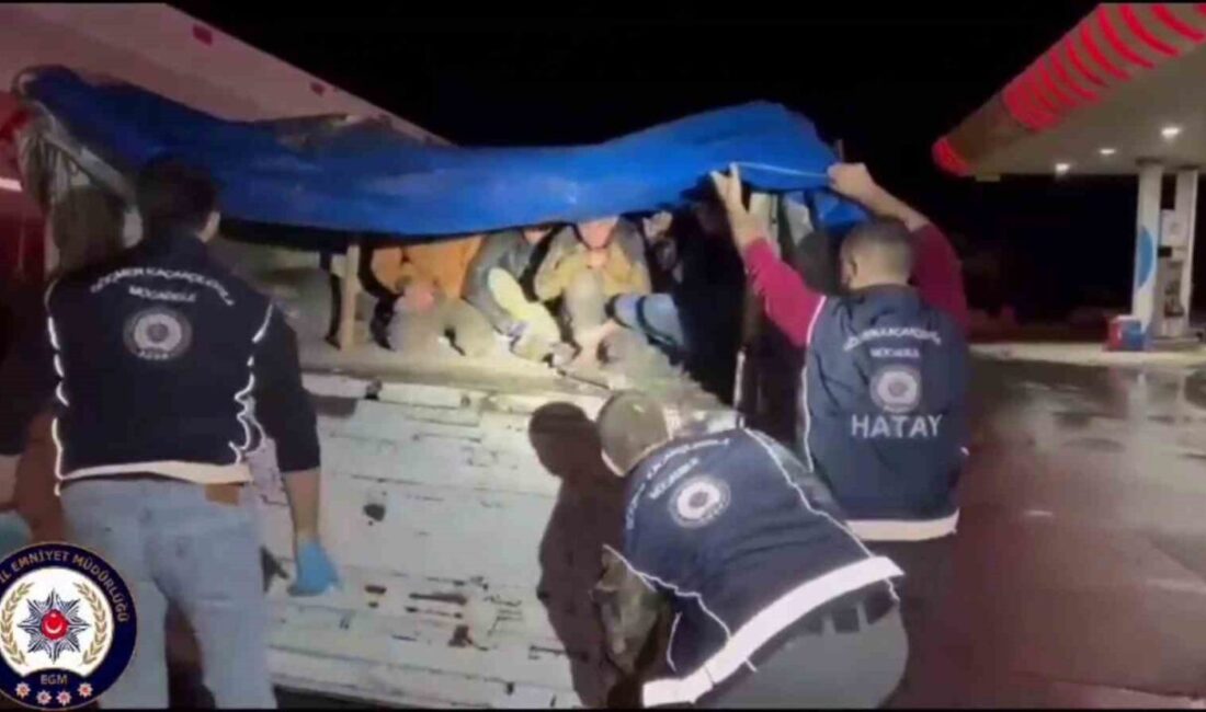 Hatay’da polis ekipleri tarafından gerçekleştirilen operasyonda tır dorsesinde kapalı branda