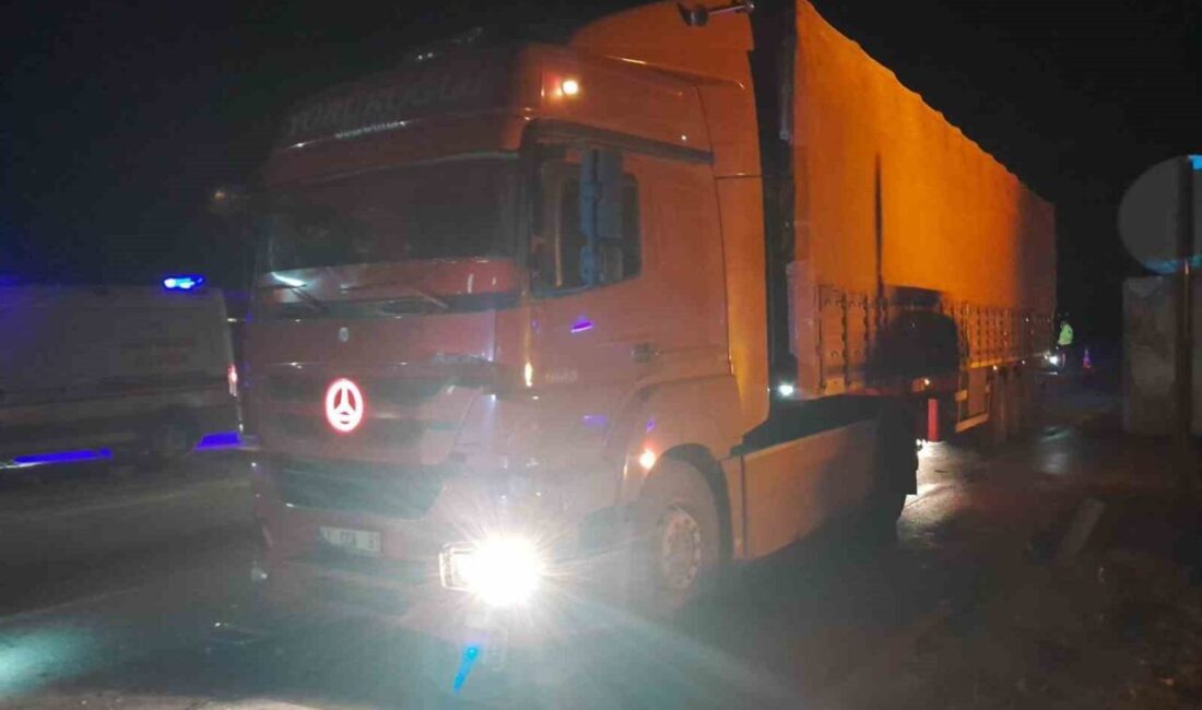 Karapınar ilçesinde, tır ile ticari taksi aracının çarpışması sonucu meydana