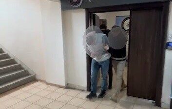 Tunceli’de gerçekleştirilen bir uyuşturucu operasyonunda polis ekipleri tarafından yakalanan şüpheli