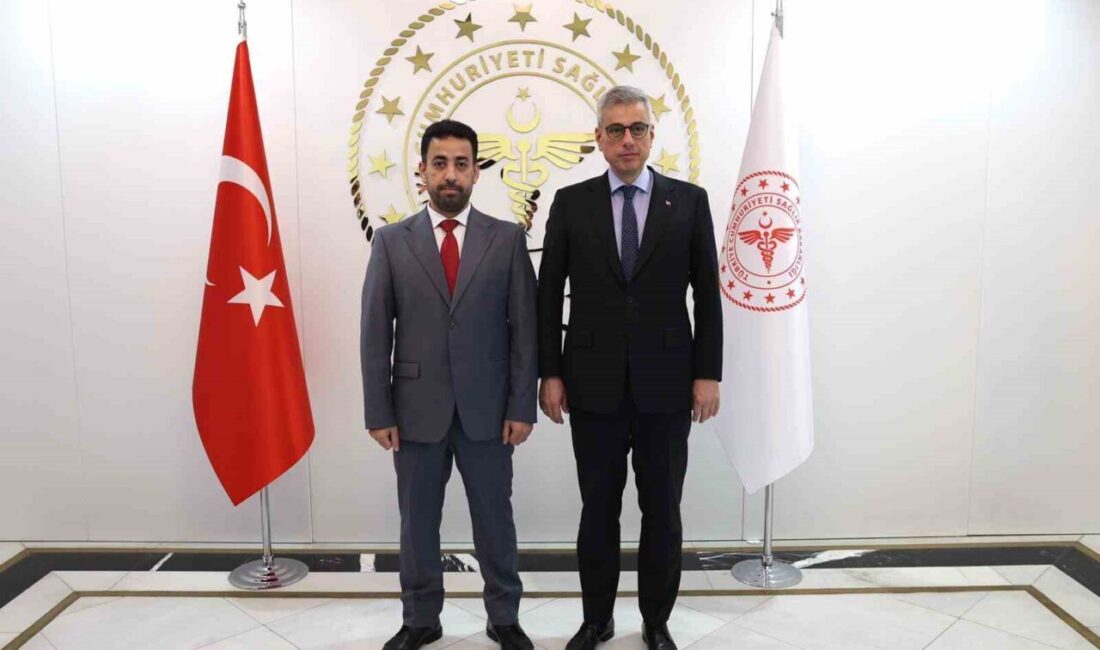 Suriye Sağlık Bakanı Musab Nizal el-Ali, beraberindeki heyet ile birlikte