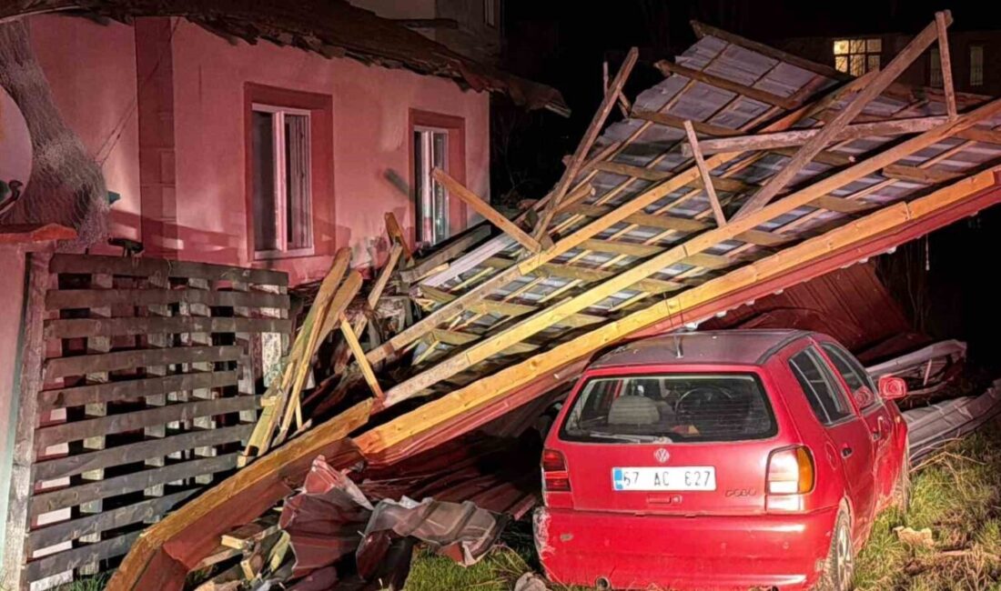 Düzce’de güçlü rüzgarın etkisiyle uçan binaların çatıları, bir karavanın, tek