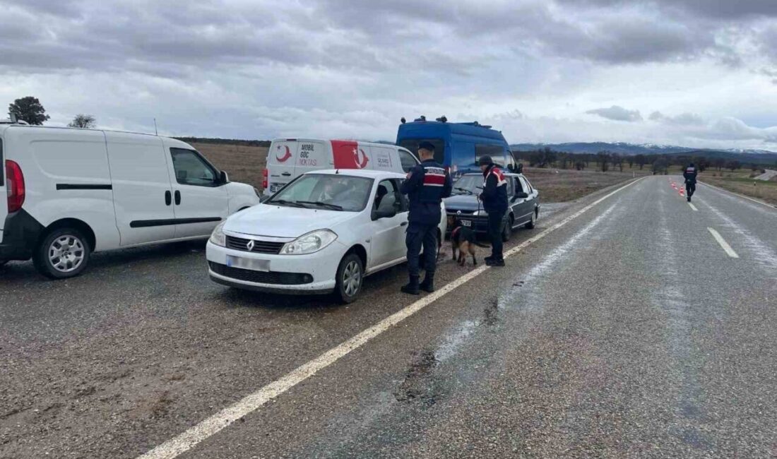 Uşak İl Jandarma Komutanlığı ekipleri, düzensiz göçle mücadele kapsamında 1-17