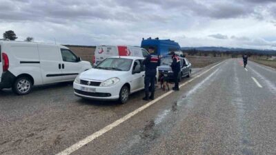 Uşak İl Jandarma Komutanlığı ekipleri, düzensiz göçle mücadele kapsamında 1-17