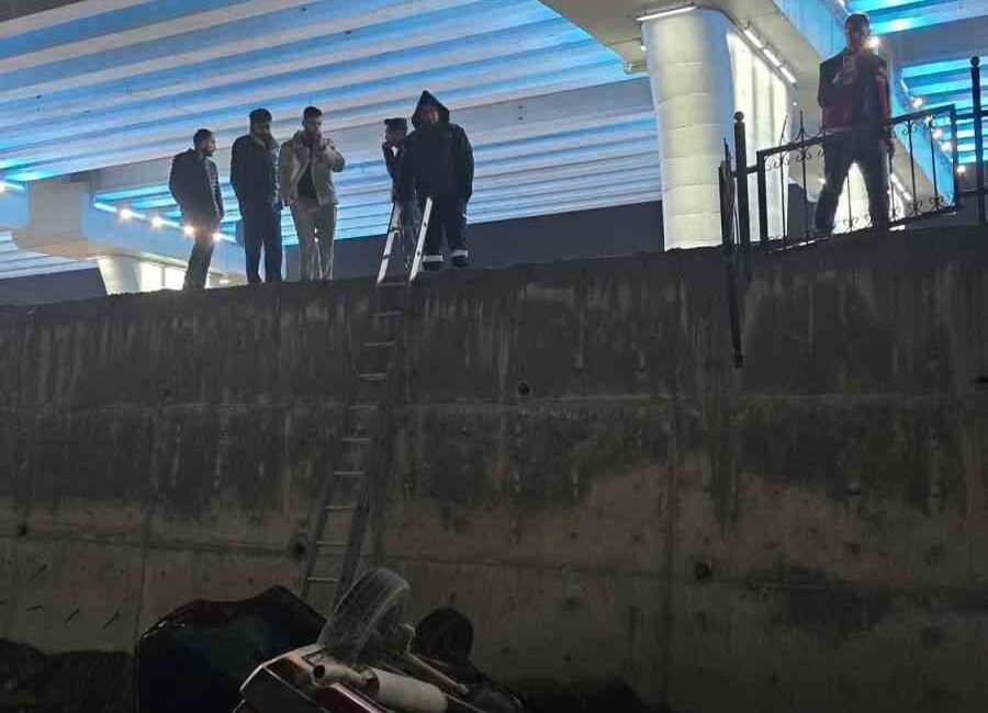 Van’ın Edremit ilçesinde meydana gelen trafik kazasında, seyir halindeki bir