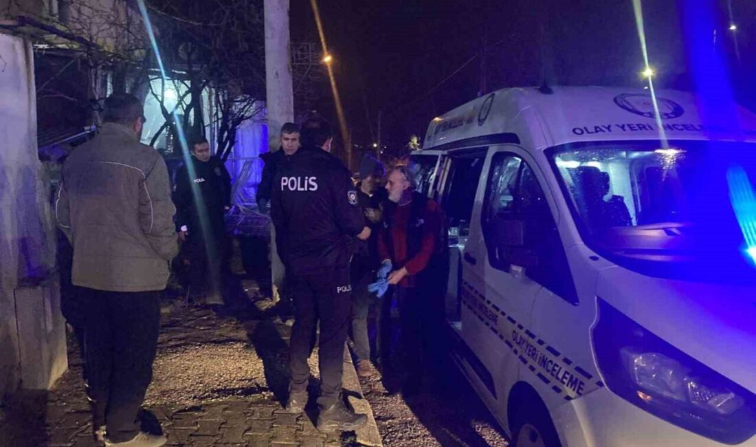 Isparta ilinde yaşayan bir yaşlı adam, komşularının uzun süredir haber
