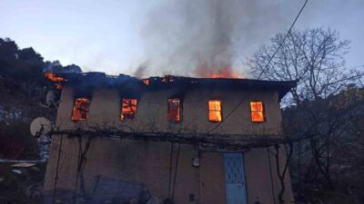 Bursa’nın Gürsu ilçesinde, 83 yaşındaki bir kadın, ikamet ettiği evde