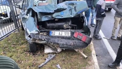 Adıyaman’da, bir otomobilin yayaya yol vermek için durduğu sırada arkadan